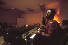 Stevie Wonder backstage  1