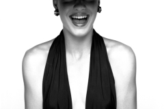 Laughing-Model-blur